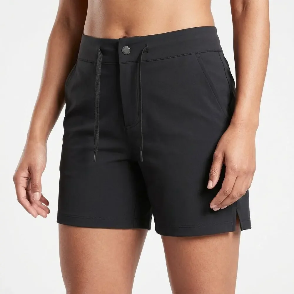 Athleta Black Stretch Pockets Active Hiking Shorts Women Size 6